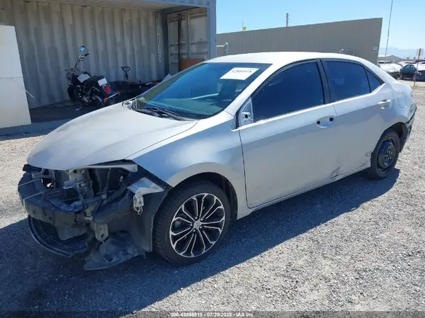 5YFBURHE2GP549362 2016 TOYOTA COROLLA - Image 2