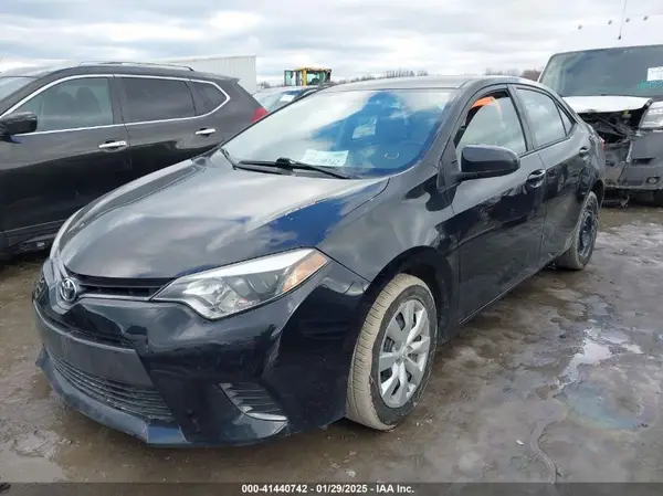 5YFBURHE2GP551855 2016 TOYOTA COROLLA - Image 2