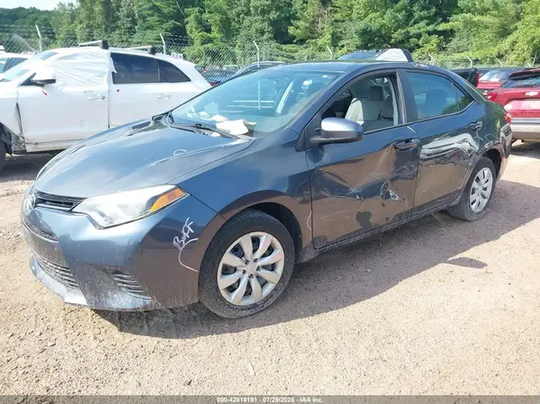 5YFBURHE2GP555453 2016 TOYOTA COROLLA - Image 2
