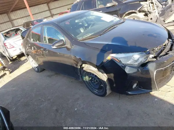 5YFBURHE2GP555596 2016 TOYOTA COROLLA - Image 1