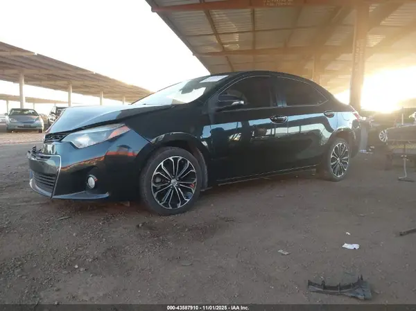 5YFBURHE2GP561799 2016 TOYOTA COROLLA - Image 2