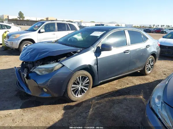 5YFBURHE2GP565884 2016 TOYOTA COROLLA - Image 2