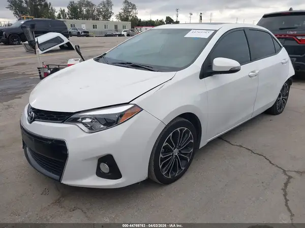 5YFBURHE2GP567540 2016 TOYOTA COROLLA - Image 2