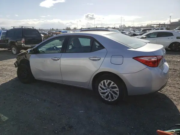 5YFBURHE2HP570780 2017 TOYOTA COROLLA - Image 2