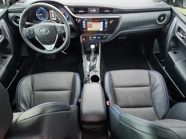 5YFBURHE2HP573212 2017 TOYOTA COROLLA - Image 8