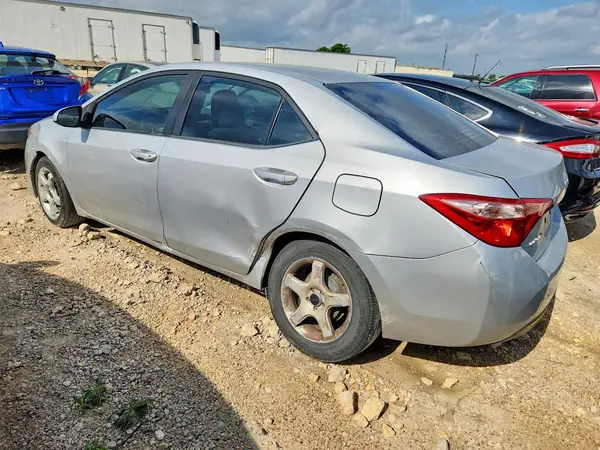 5YFBURHE2HP573534 2017 TOYOTA COROLLA - Image 2