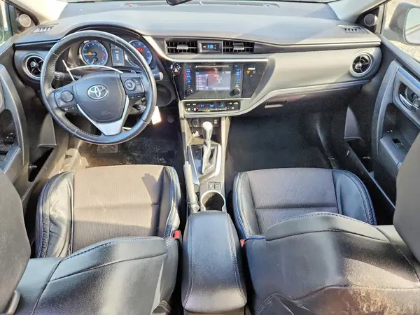 5YFBURHE2HP575686 2017 TOYOTA COROLLA - Image 8