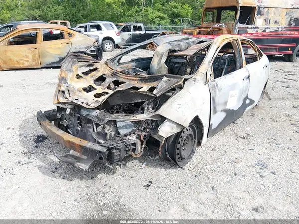 5YFBURHE2HP577275 2017 TOYOTA COROLLA - Image 2
