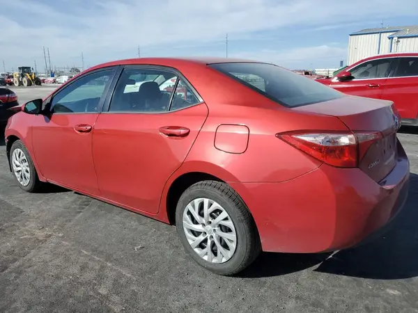 5YFBURHE2HP578037 2017 TOYOTA COROLLA - Image 2