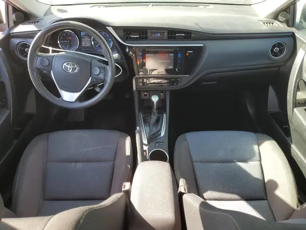 5YFBURHE2HP578037 2017 TOYOTA COROLLA - Image 8