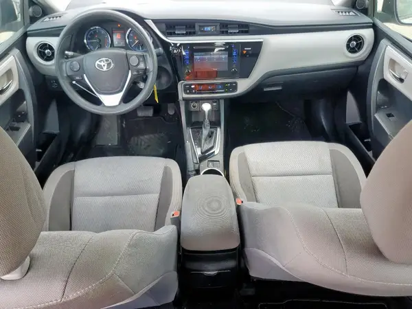 5YFBURHE2HP578314 2017 TOYOTA COROLLA - Image 8