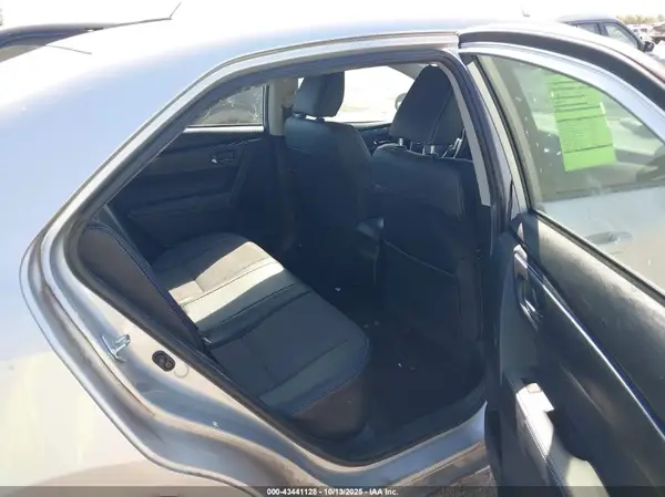 5YFBURHE2HP579804 2017 TOYOTA COROLLA - Image 8