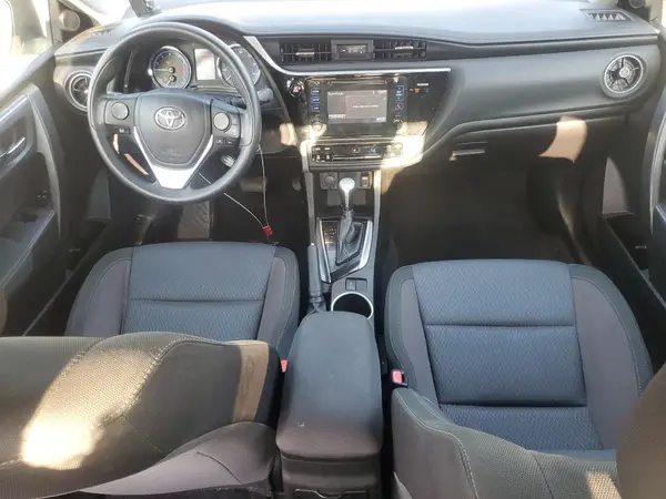 5YFBURHE2HP581004 2017 TOYOTA COROLLA - Image 8