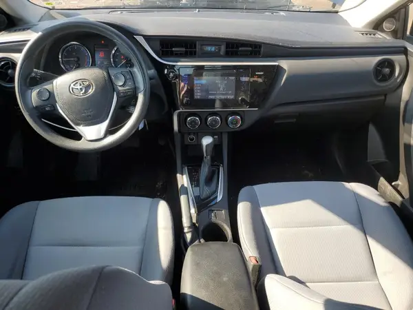 5YFBURHE2HP584534 2017 TOYOTA COROLLA - Image 8
