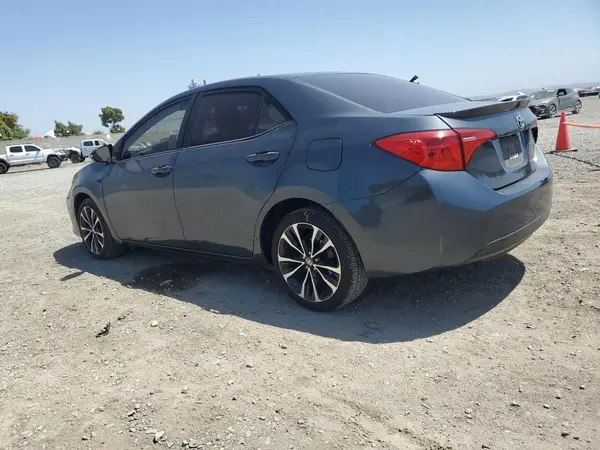 5YFBURHE2HP585148 2017 TOYOTA COROLLA - Image 2