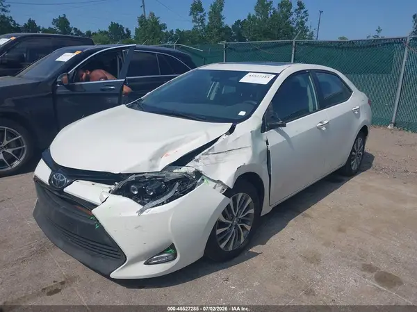5YFBURHE2HP586509 2017 TOYOTA COROLLA - Image 2