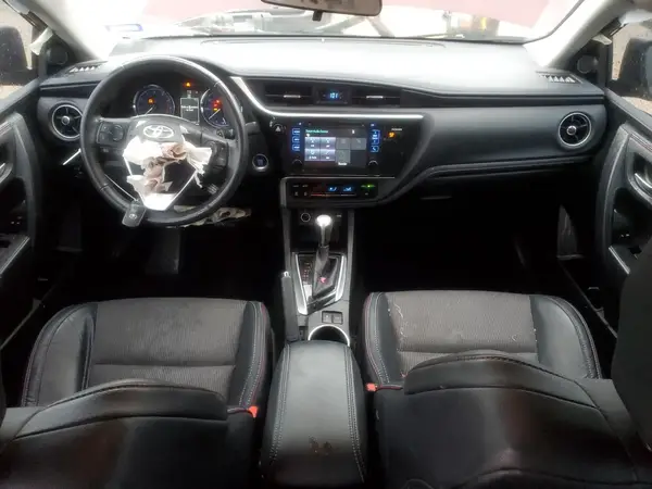 5YFBURHE2HP592360 2017 TOYOTA COROLLA - Image 8