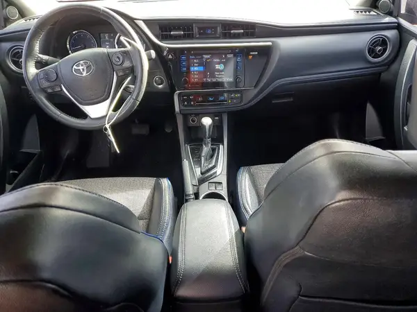 5YFBURHE2HP593721 2017 TOYOTA COROLLA - Image 8