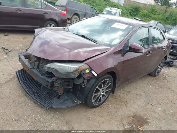 5YFBURHE2HP594951 2017 TOYOTA COROLLA - Image 2