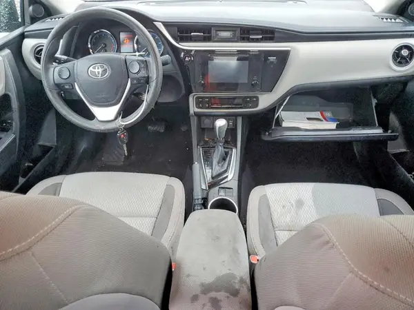 5YFBURHE2HP596487 2017 TOYOTA COROLLA - Image 8