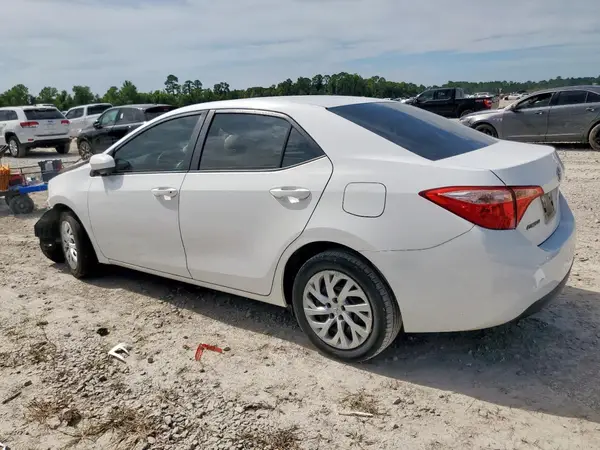 5YFBURHE2HP603387 2017 TOYOTA COROLLA - Image 2