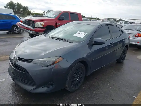 5YFBURHE2HP603521 2017 TOYOTA COROLLA - Image 2