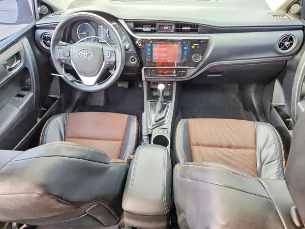 5YFBURHE2HP605298 2017 TOYOTA COROLLA - Image 8