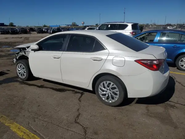 5YFBURHE2HP605558 2017 TOYOTA COROLLA - Image 2