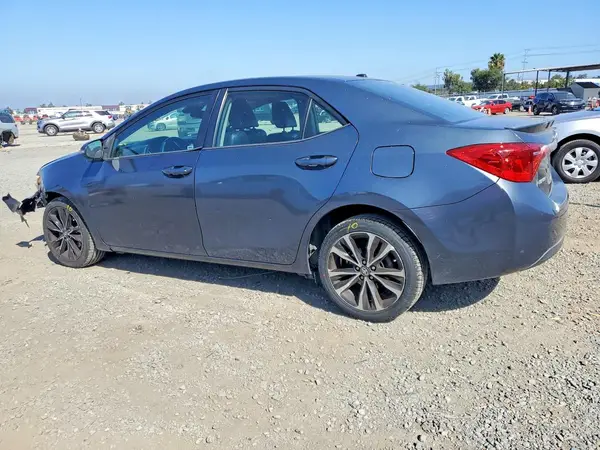 5YFBURHE2HP606726 2017 TOYOTA COROLLA - Image 2