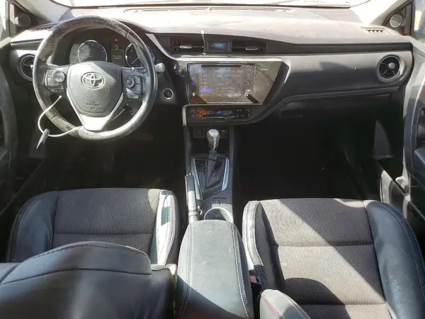 5YFBURHE2HP606984 2017 TOYOTA COROLLA - Image 8