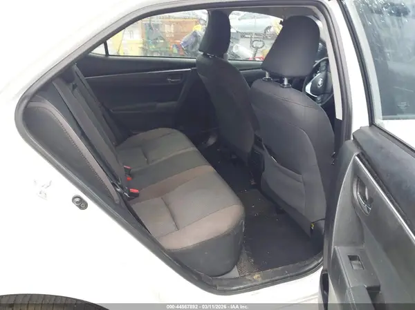 5YFBURHE2HP607181 2017 TOYOTA COROLLA - Image 8