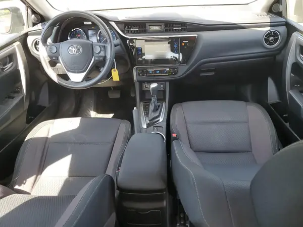 5YFBURHE2HP608444 2017 TOYOTA COROLLA - Image 8