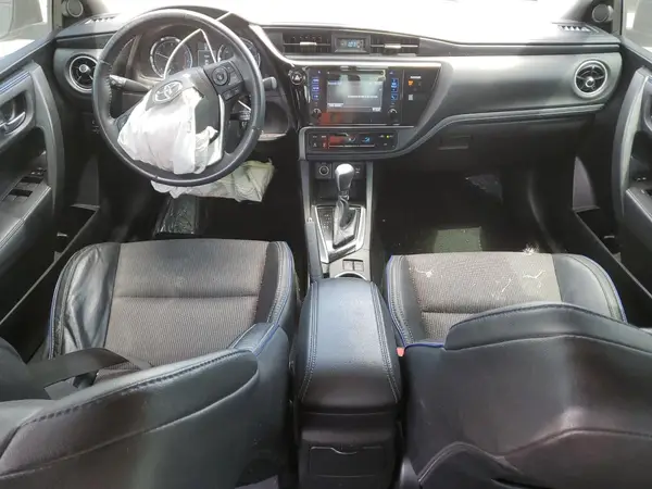 5YFBURHE2HP611795 2017 TOYOTA COROLLA - Image 8