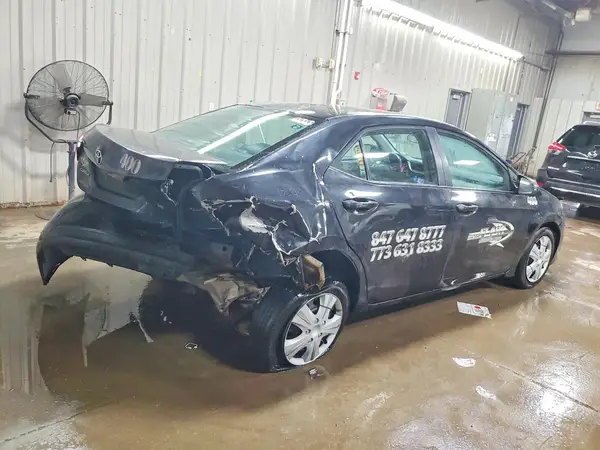 5YFBURHE2HP619413 2017 TOYOTA COROLLA - Image 2