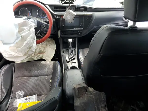 5YFBURHE2HP619461 2017 TOYOTA COROLLA - Image 8