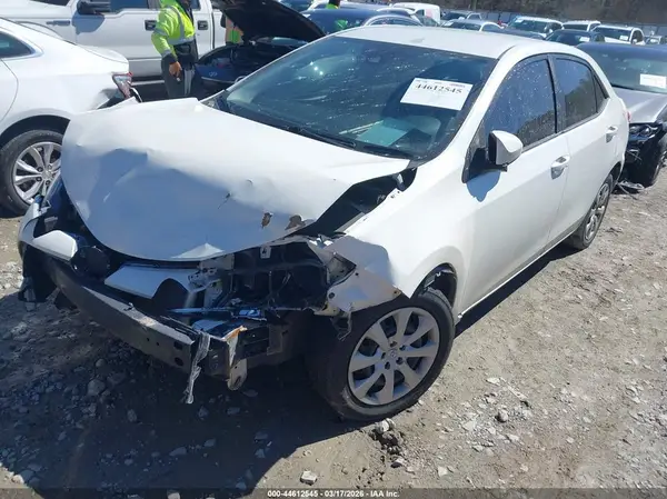 5YFBURHE2HP620478 2017 TOYOTA COROLLA - Image 2
