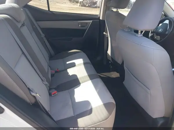 5YFBURHE2HP620478 2017 TOYOTA COROLLA - Image 8