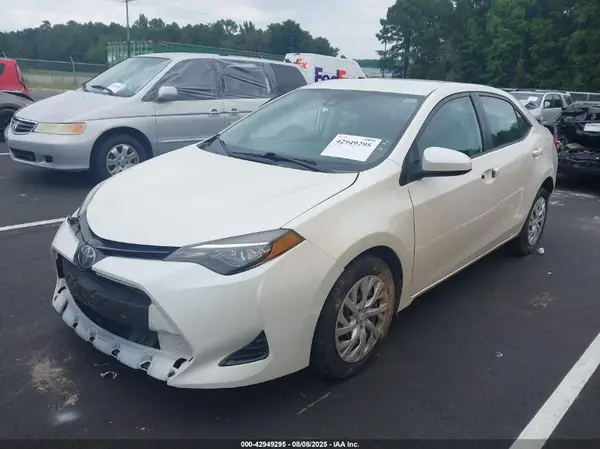 5YFBURHE2HP621274 2017 TOYOTA COROLLA - Image 2