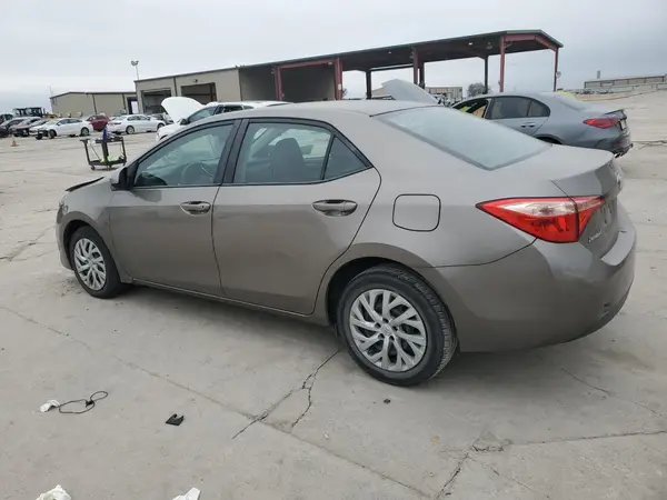 5YFBURHE2HP622652 2017 TOYOTA COROLLA - Image 2