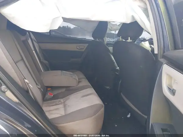 5YFBURHE2HP622747 2017 TOYOTA COROLLA - Image 8