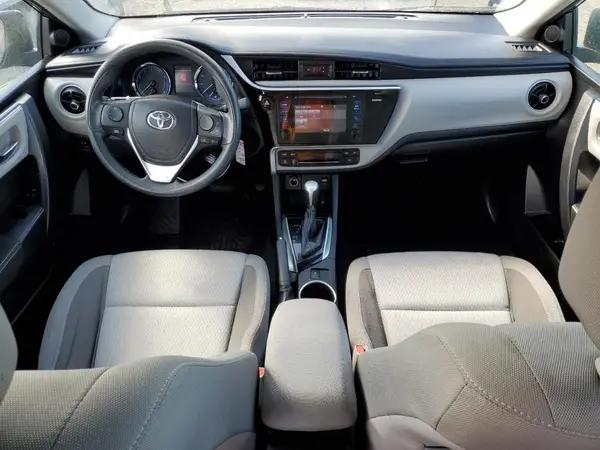 5YFBURHE2HP626667 2017 TOYOTA COROLLA - Image 8