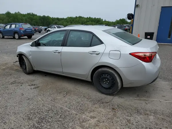 5YFBURHE2HP627074 2017 TOYOTA COROLLA - Image 2