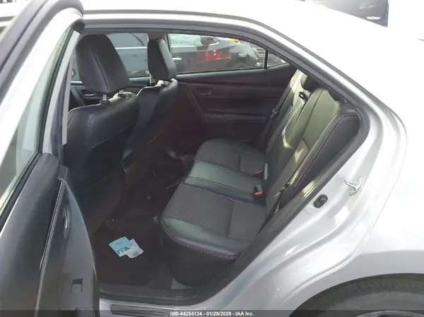 5YFBURHE2HP630167 2017 TOYOTA COROLLA - Image 8
