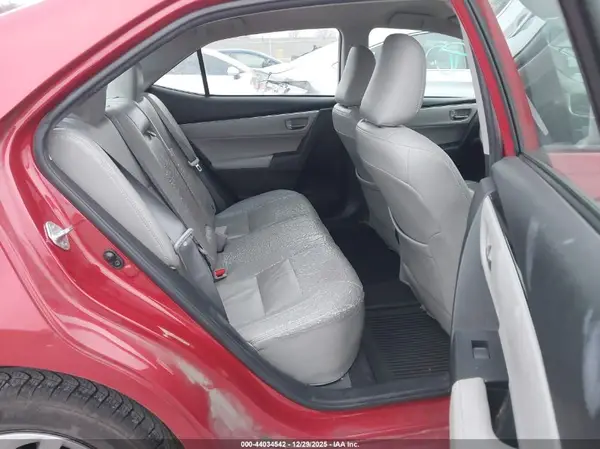 5YFBURHE2HP631206 2017 TOYOTA COROLLA - Image 8
