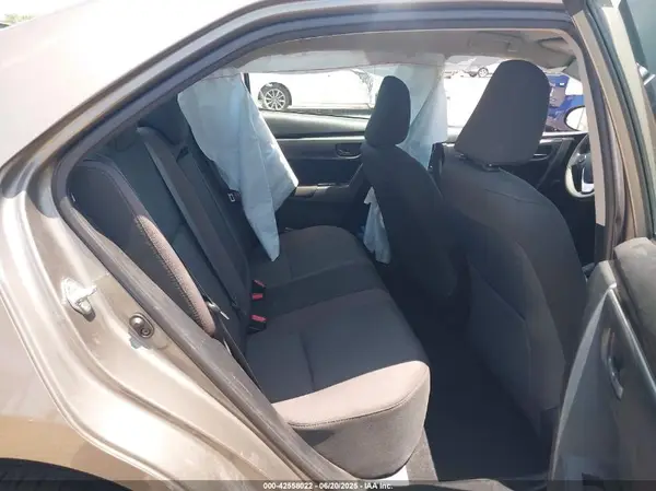 5YFBURHE2HP632078 2017 TOYOTA COROLLA - Image 8