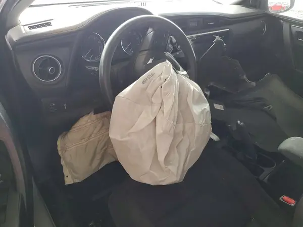 5YFBURHE2HP632856 2017 TOYOTA COROLLA - Image 8