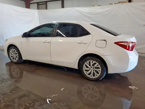 5YFBURHE2HP633134 2017 TOYOTA COROLLA - Image 2