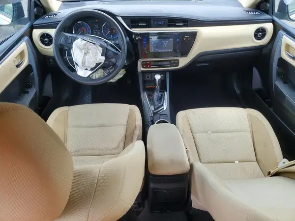 5YFBURHE2HP633229 2017 TOYOTA COROLLA - Image 8