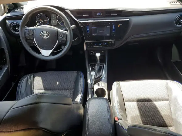 5YFBURHE2HP635031 2017 TOYOTA COROLLA - Image 8