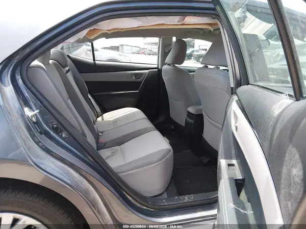 5YFBURHE2HP636213 2017 TOYOTA COROLLA - Image 8
